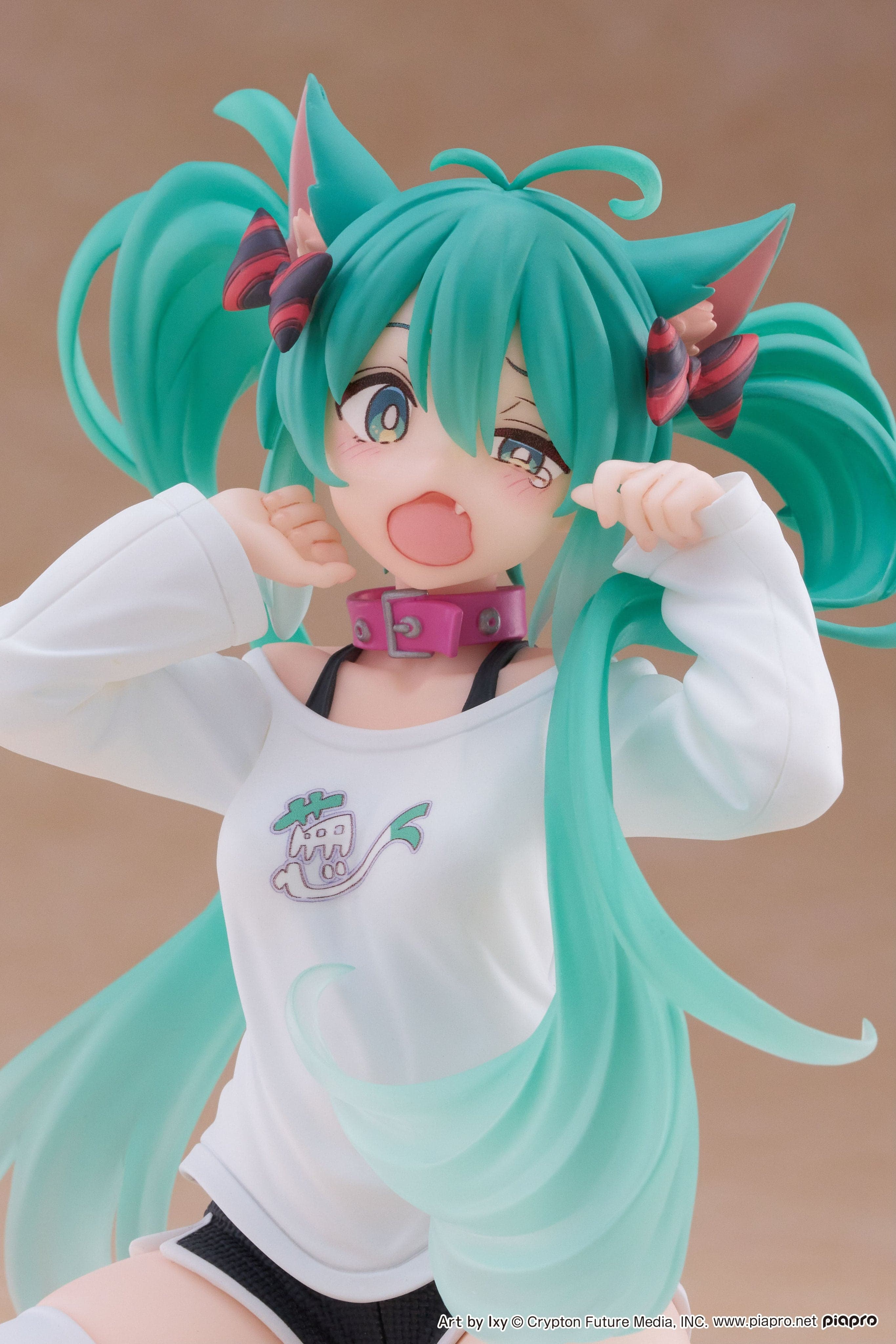 Hatsune Miku Desktop Cute Figure Nekomimi Cat Ear T-shirt Ver.